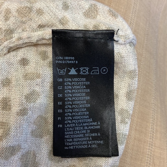 H&M Shirt Size XS EUC - Picture 5 of 5